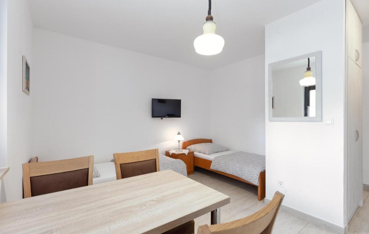 Mirko Apartment Пореч Екстериор снимка