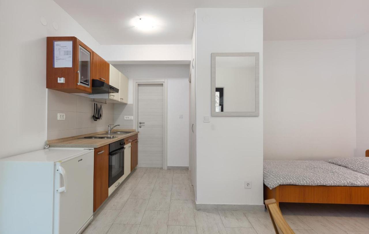 Mirko Apartment Пореч Екстериор снимка