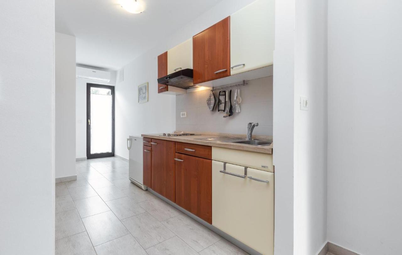 Mirko Apartment Пореч Екстериор снимка