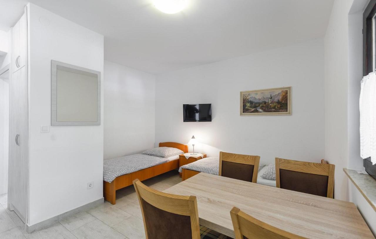 Mirko Apartment Пореч Екстериор снимка