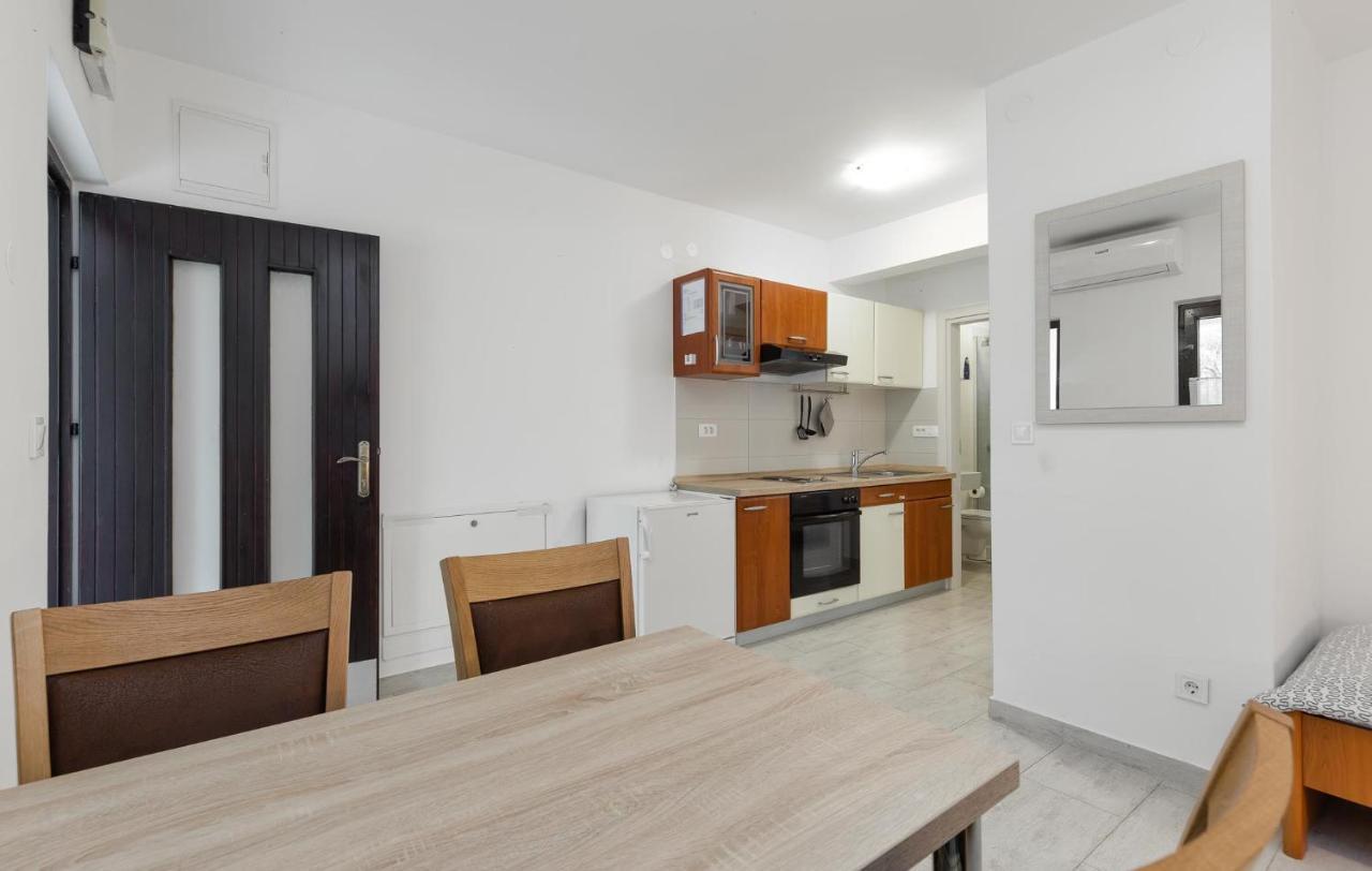 Mirko Apartment Пореч Екстериор снимка