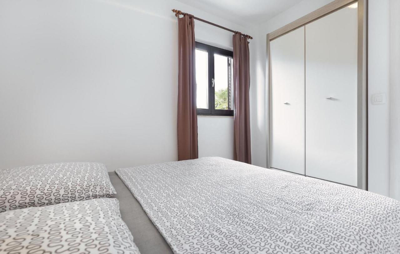 Mirko Apartment Пореч Екстериор снимка