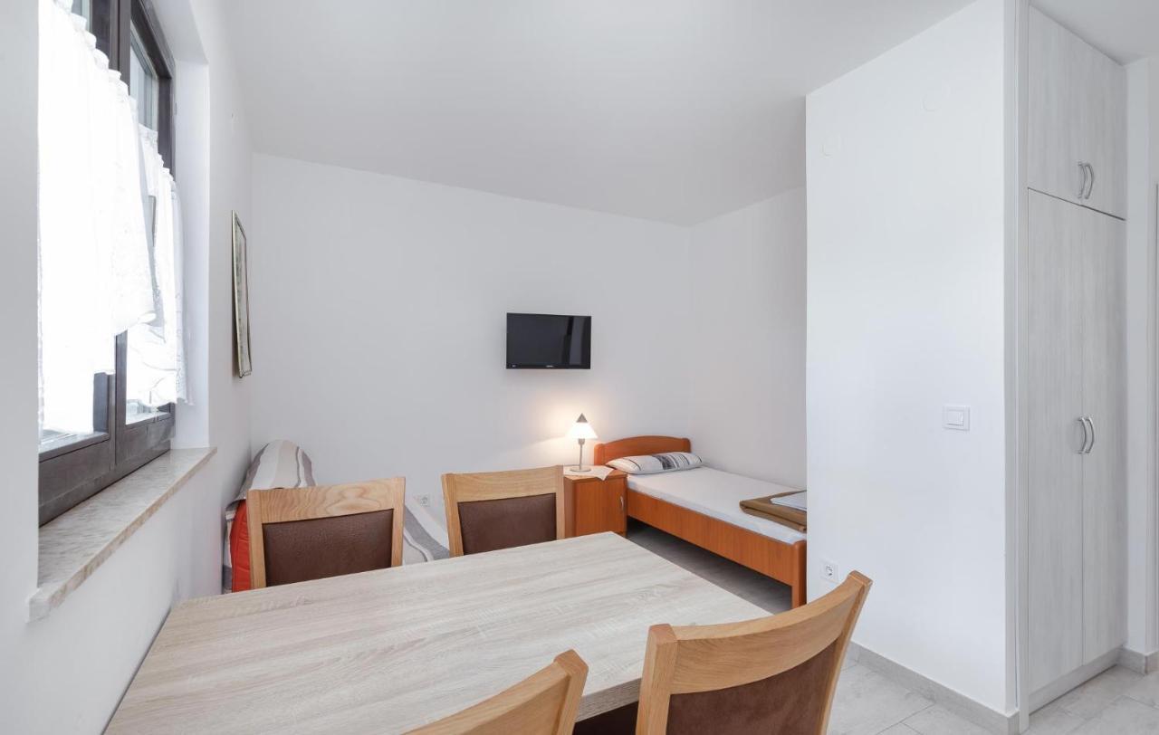 Mirko Apartment Пореч Екстериор снимка