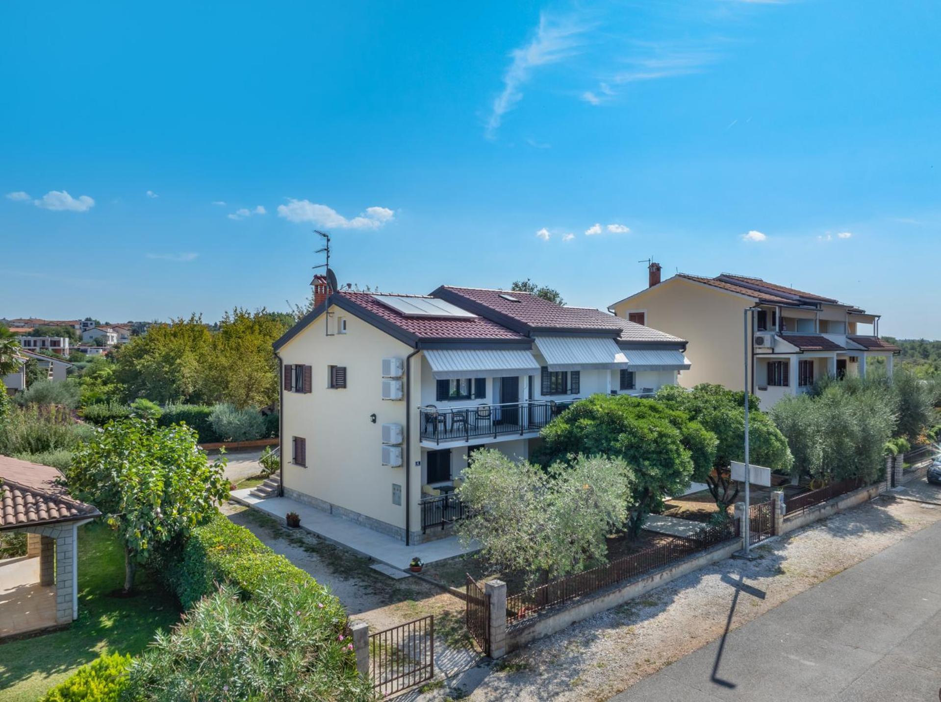 Mirko Apartment Пореч Екстериор снимка